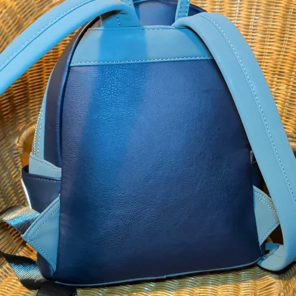 Disney Loungefly Vacation Club 30th Anniversary - Picture 6 of 9